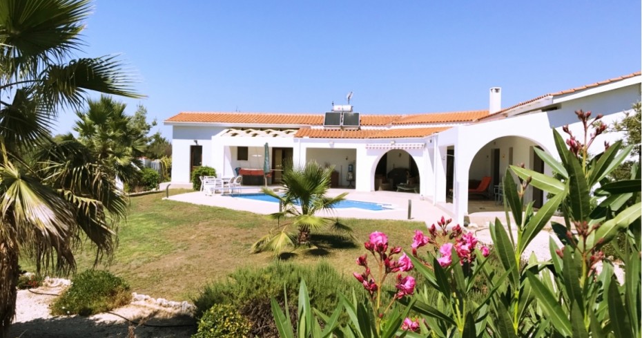Bungalow in Kathikas